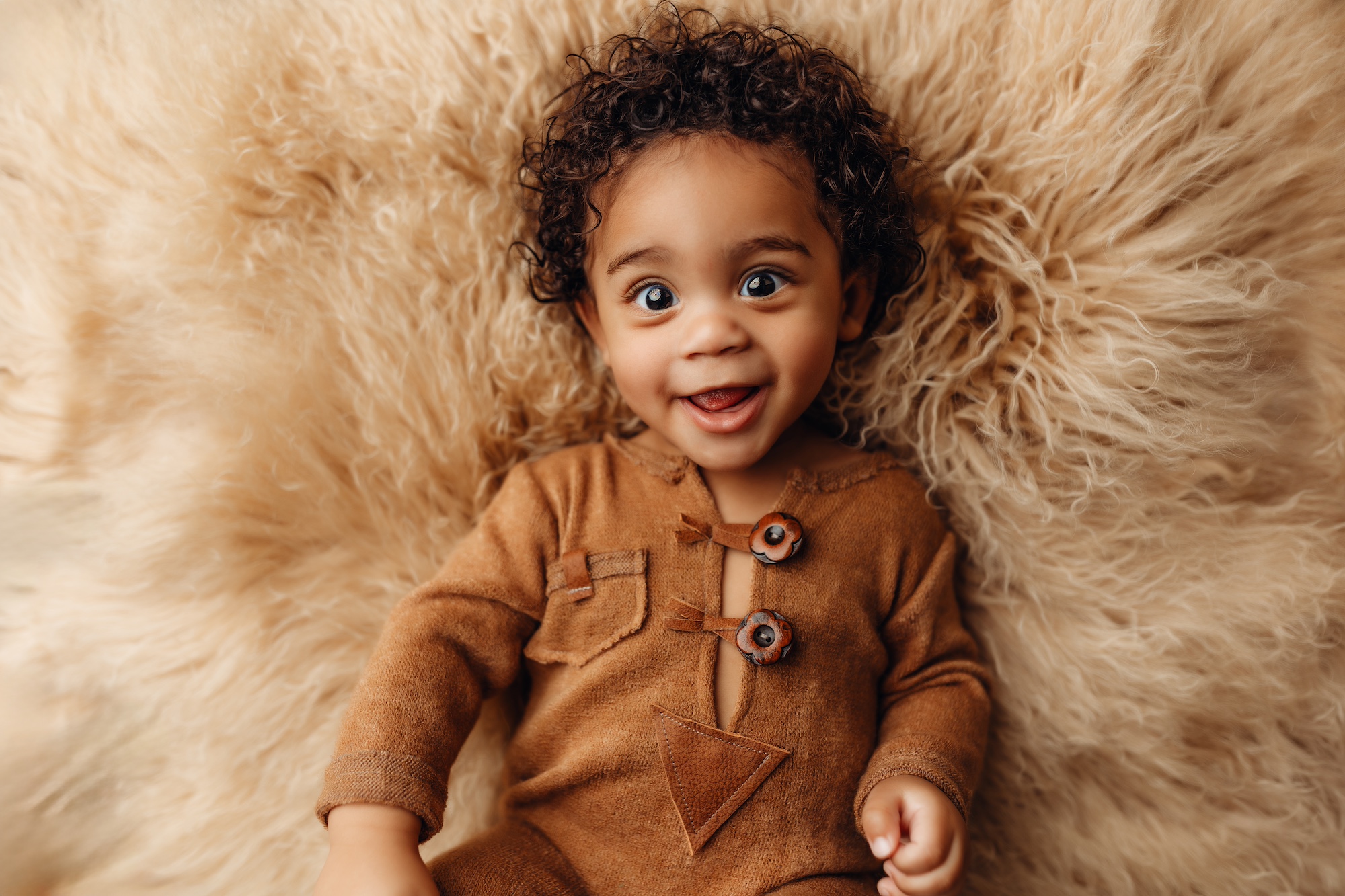 "Hands down the best newborn photographer!" best baby photographer Edmonton, baby photography packages, professional newborn photos Edmonton