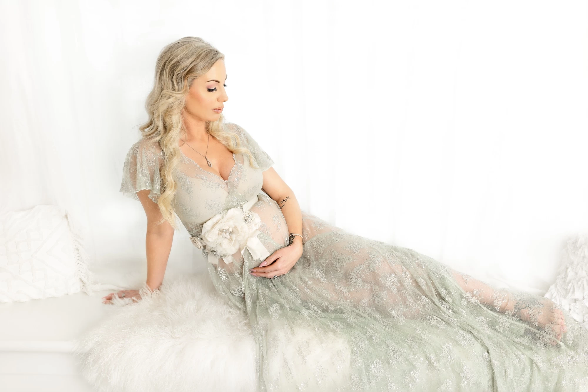 Edmonton maternity photography, maternity photographer near me St Albert, professional maternity photos