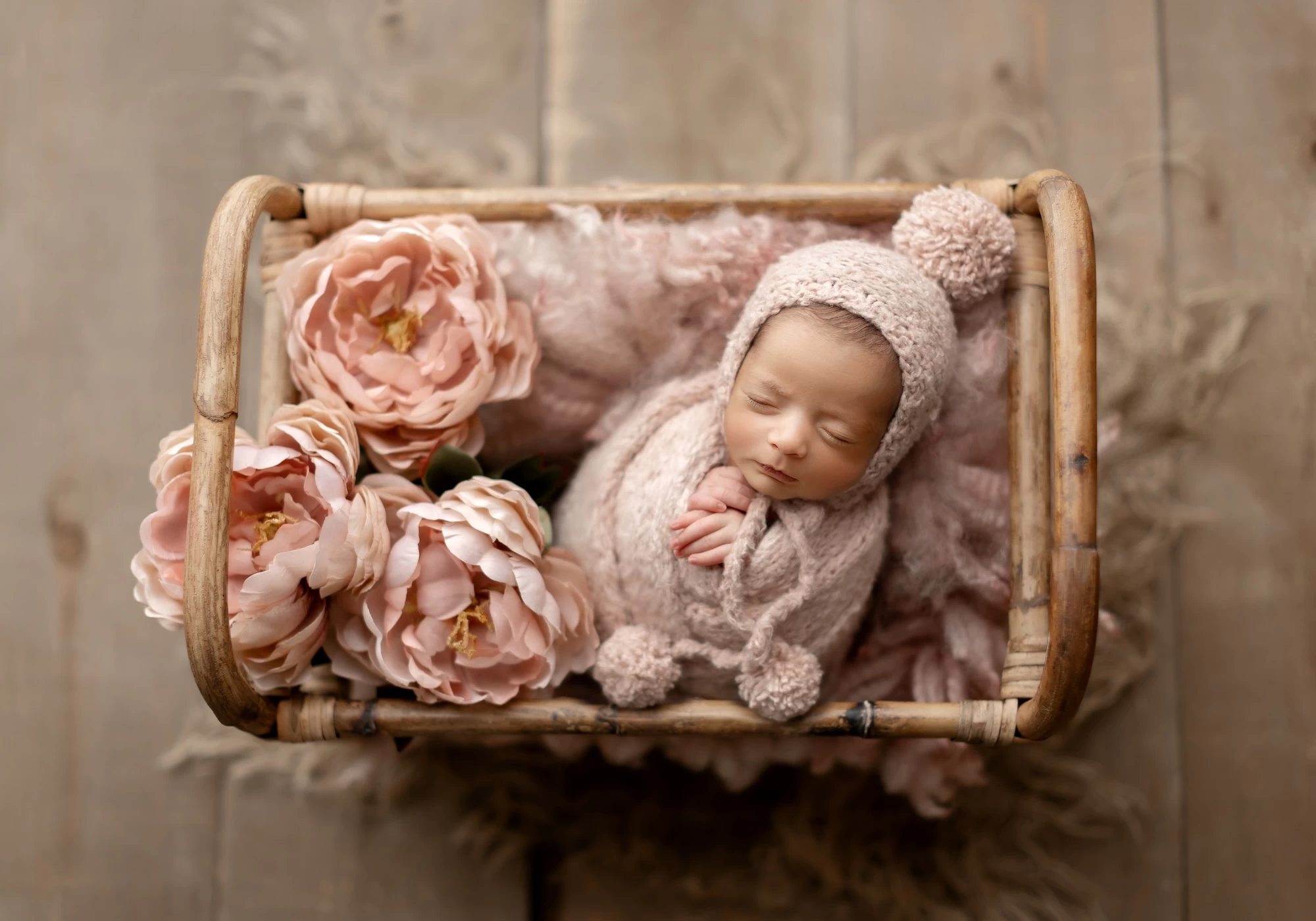 best baby photographer Edmonton, baby photography packages, professional newborn photos Edmonton