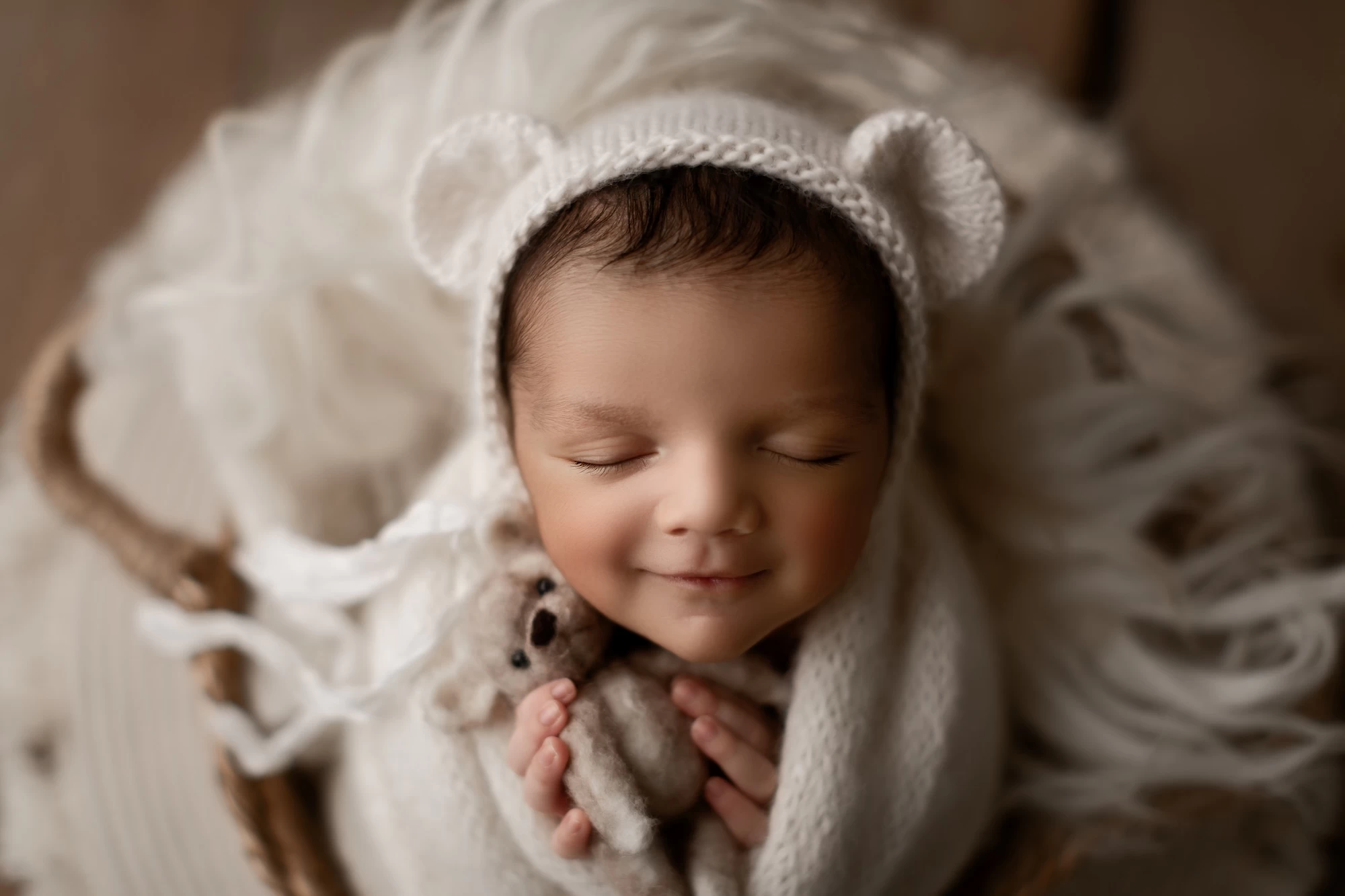 best baby photographer Edmonton, baby photography packages, professional newborn photos Edmonton