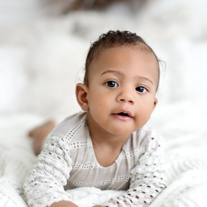 Baby Milestone Sessions: Capturing Every Step of Your Baby’s First Year