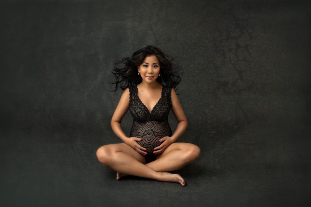 Elegant Maternity Session for this Beautiful Mama Expecting Her First Baby Girl