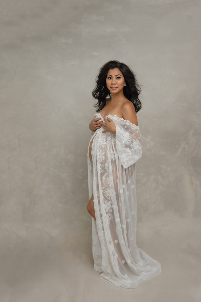 Elegant Maternity Session for this Beautiful Mama Expecting Her First Baby Girl Elegant Maternity Session for this Beautiful Mama Expecting Her First Baby Girl