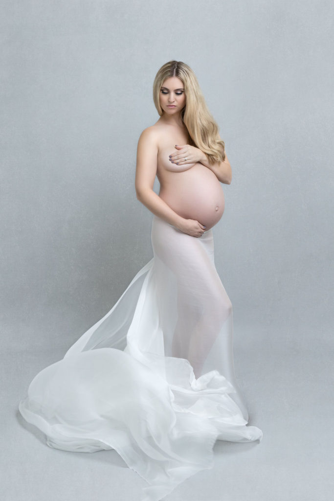 best maternity photographer in edmonton alberta
