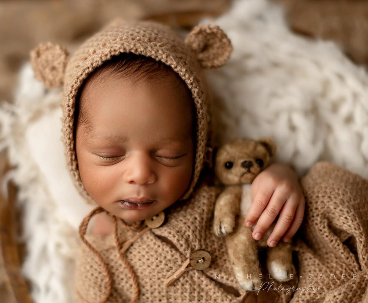 newborn photoshoot, Edmonton newborn portrait studio, newborn photographer St Albert