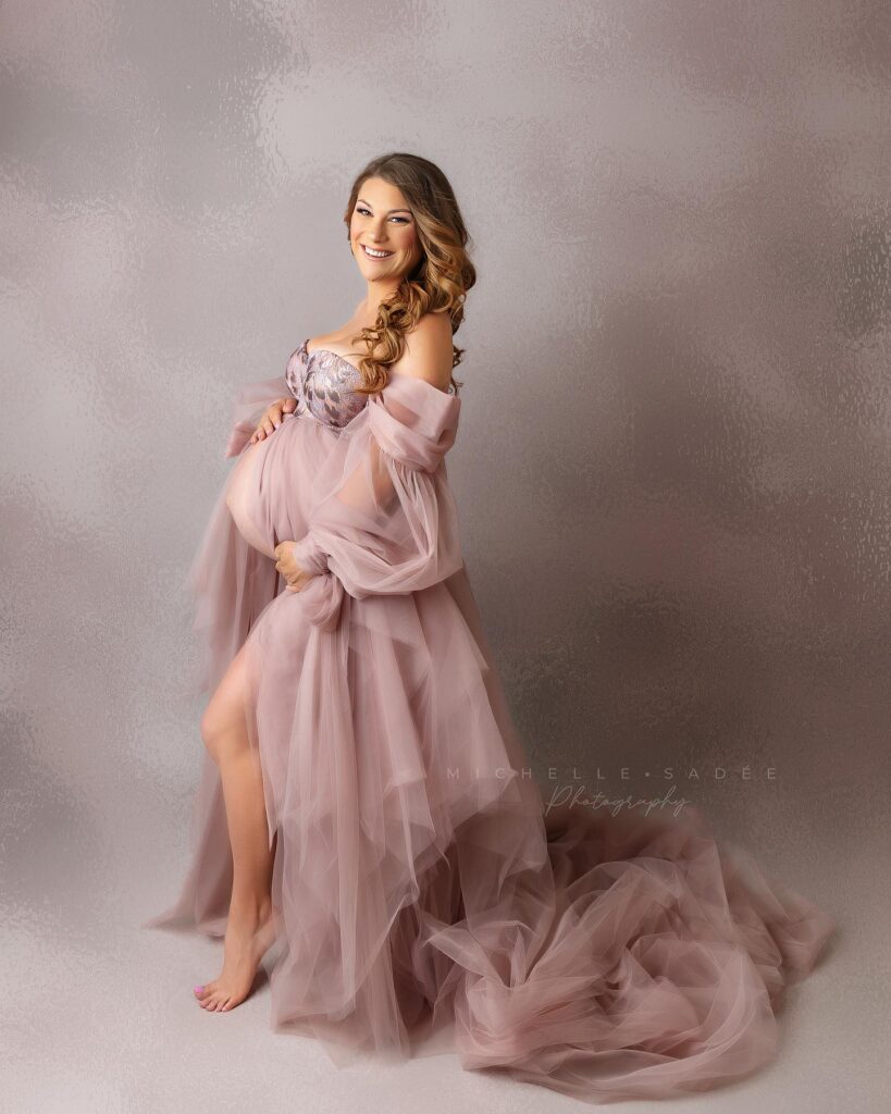 487869479_1265624222235235_2833275185518193487_n best Edmonton maternity photography, maternity photographer near me, St Albert maternity photoshoot