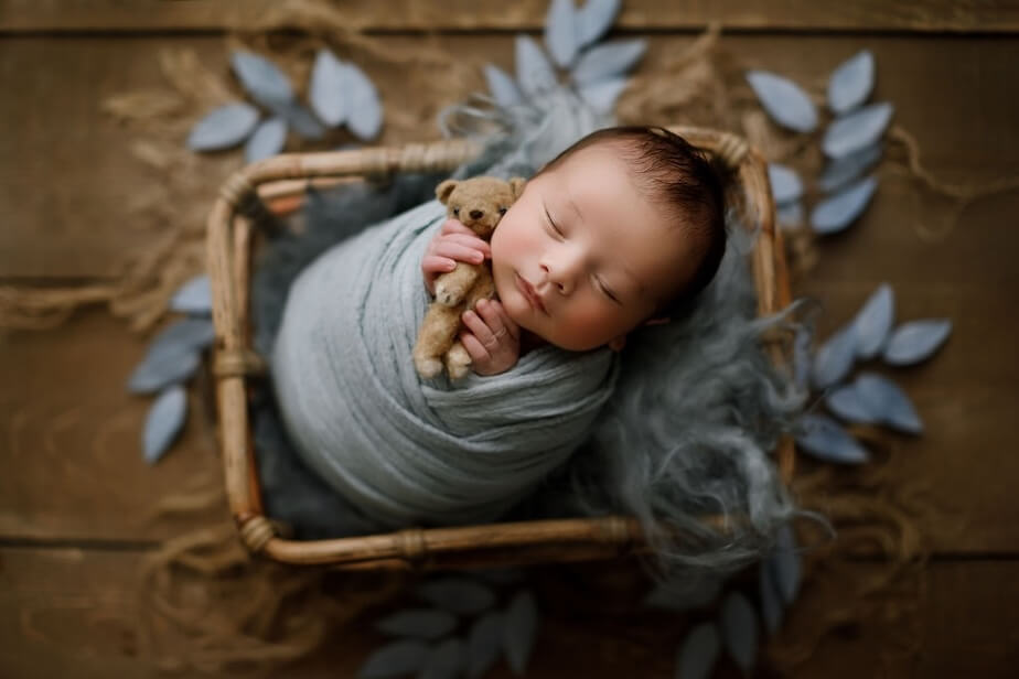 best Edmonton newborn photographer, newborn portrait studio St Albert, newborn photography near me Edmonton