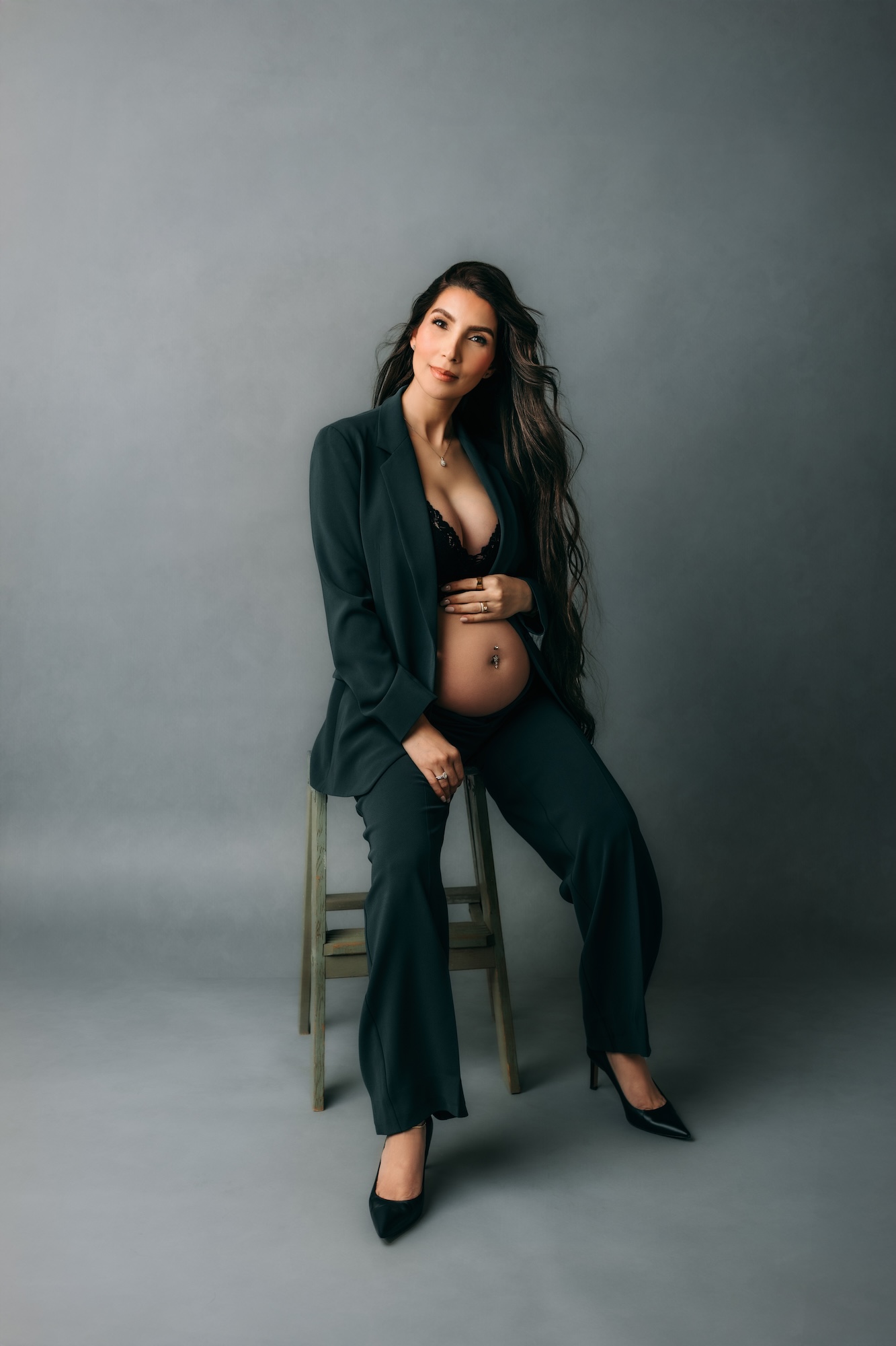 Edmonton maternity photographer, maternity photography near me St Albert