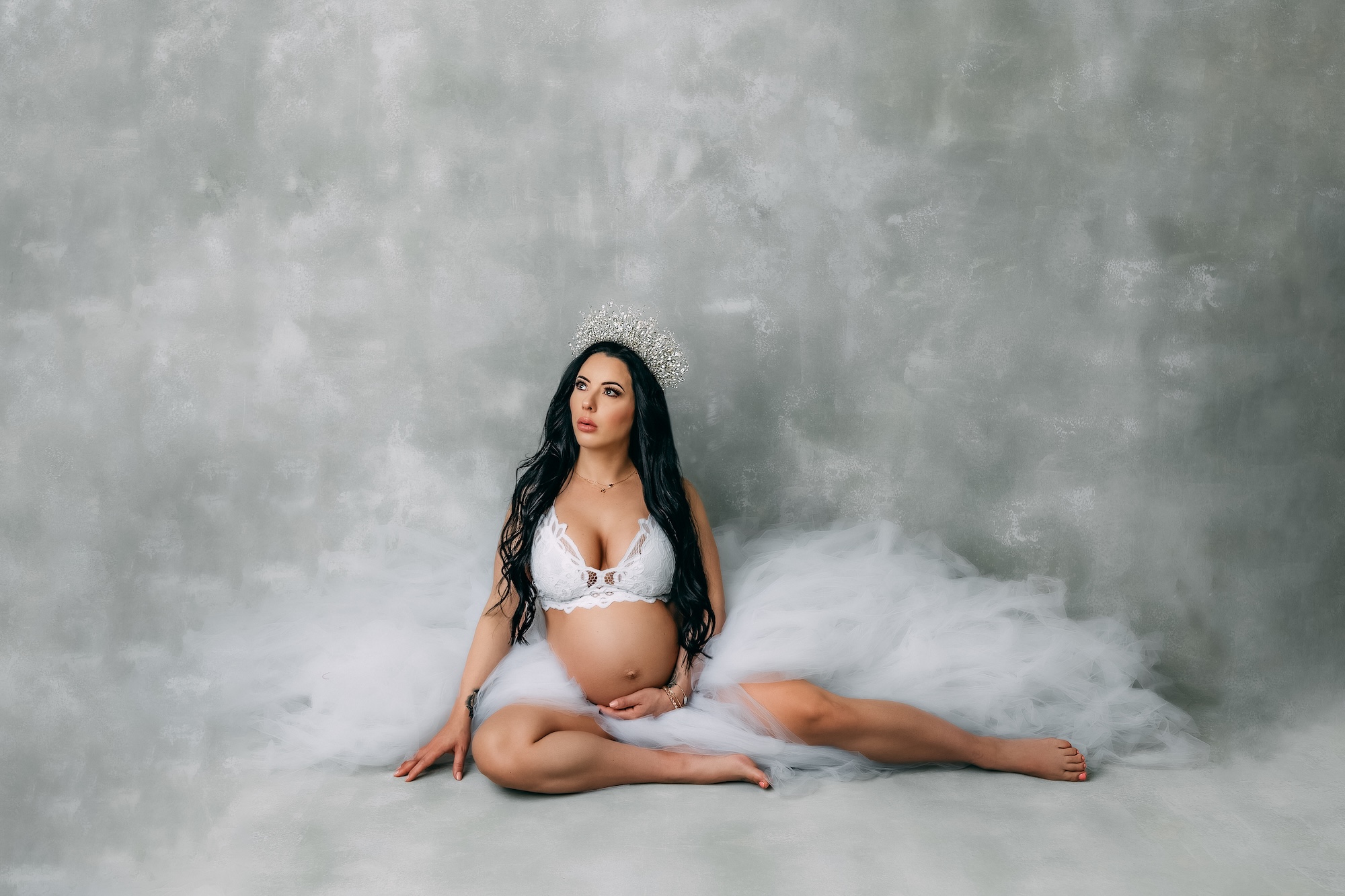 Edmonton maternity photographer, maternity photography near me St Albert
