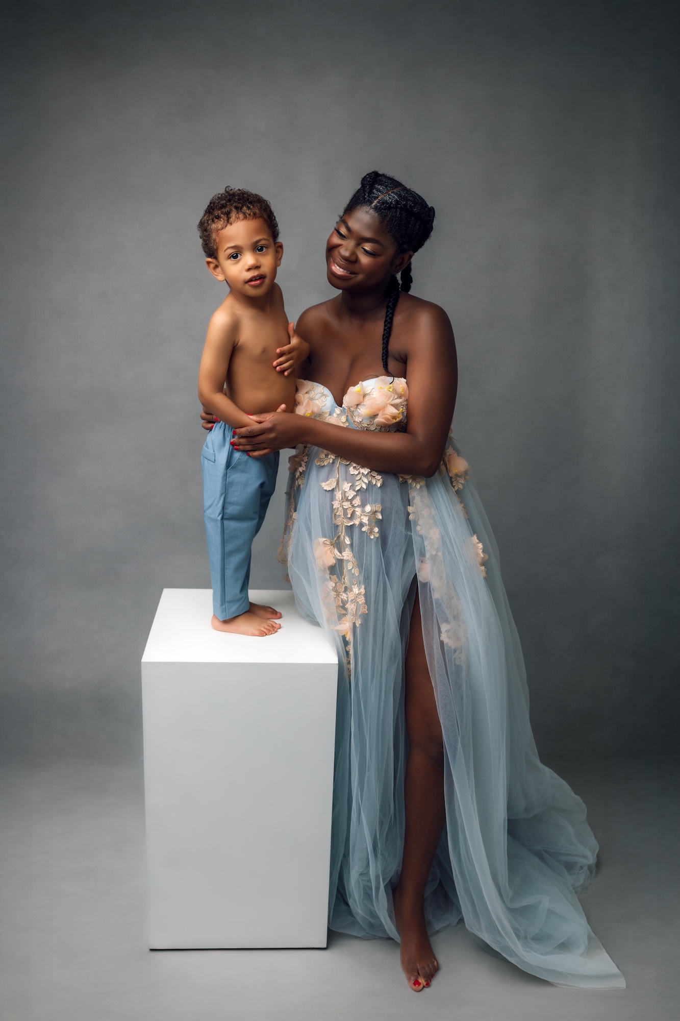 Edmonton maternity photographer, maternity photography near me St Albert