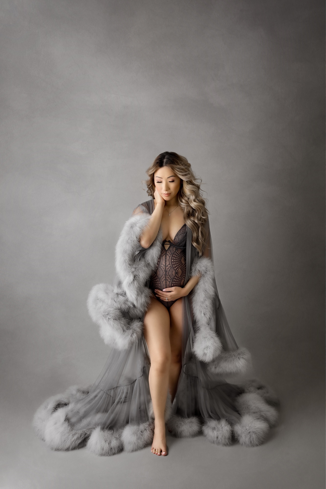 Edmonton maternity photography, maternity photographer near me Edmonton, St Albert maternity portraits