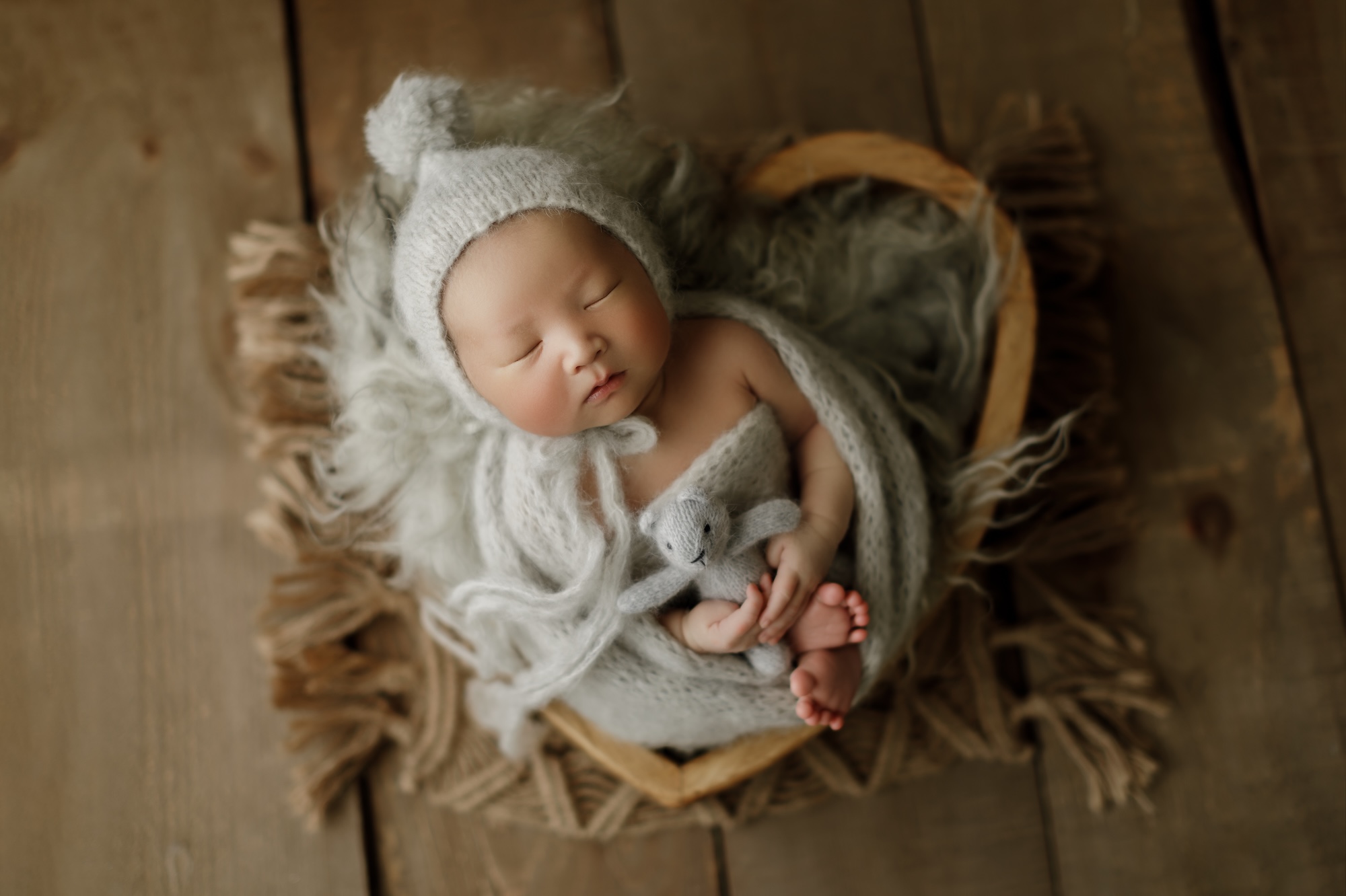 Edmonton newborn photographer, newborn photography near me St Albert