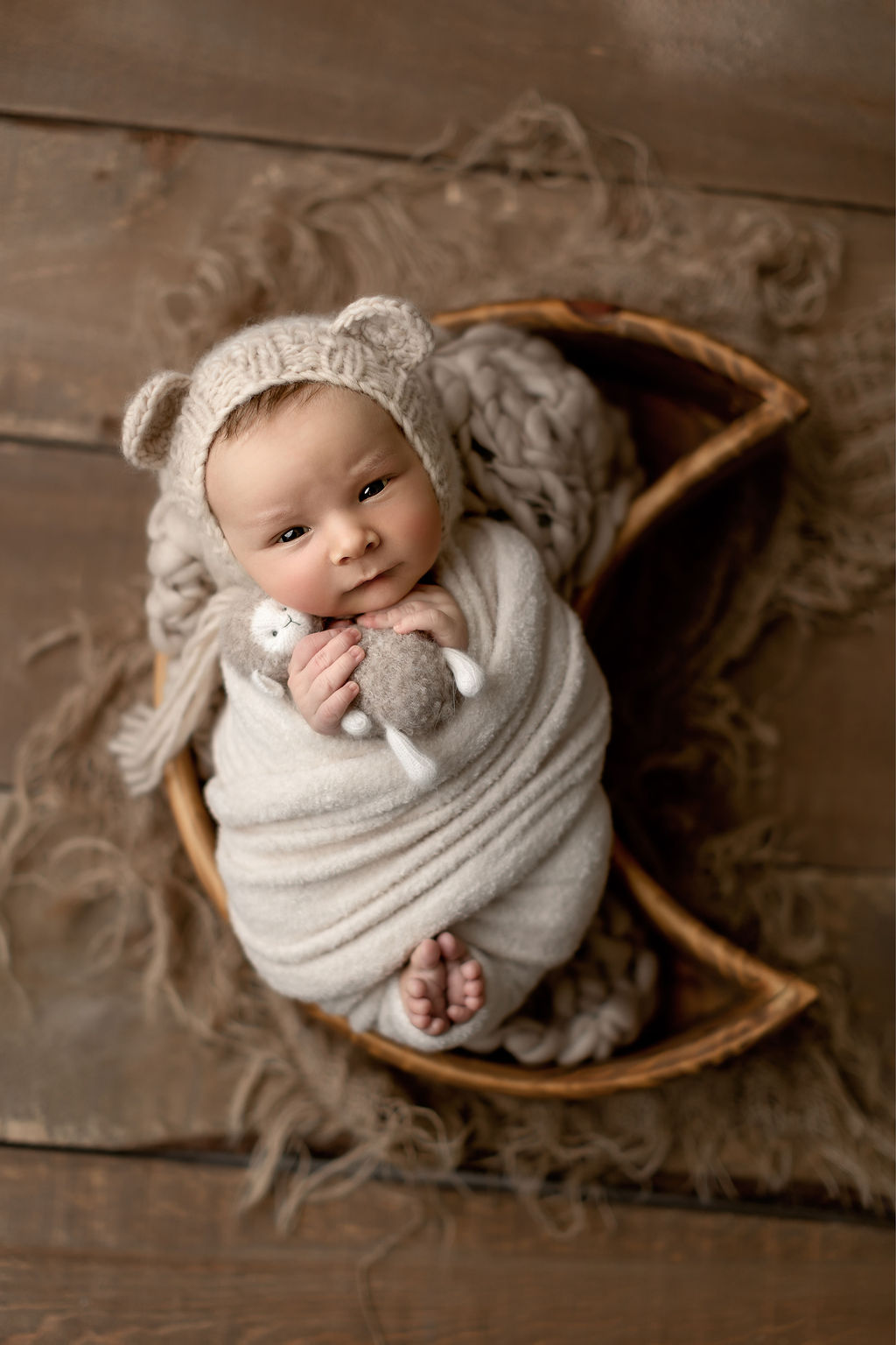 newborn photographer in Edmonton, newborn portrait studio in Edmonton, newborn photoshoot near me